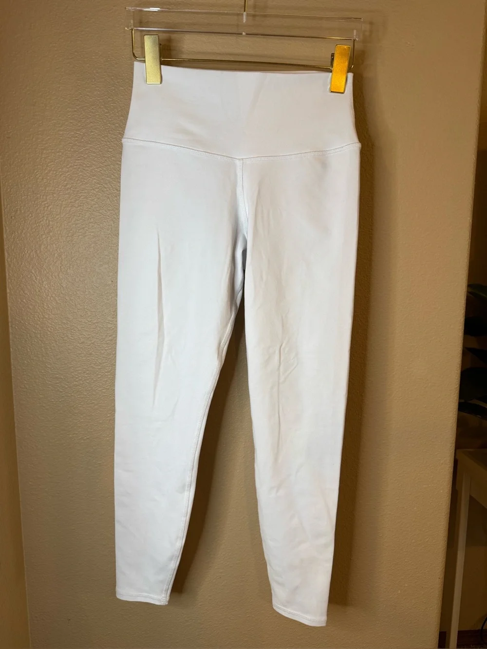 ALO Yoga High-Waist Airbrush Legging Women’s size Small